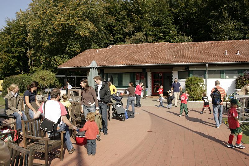 _MG_3734.JPG - Am Samstag, 20.09. herrschte schon morgens reges Treiben auf dem Hockeyplatz.